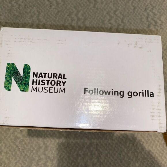 NATURAL HISTORY MUSEUM Following Gorilla NWT - Picture 4 of 4